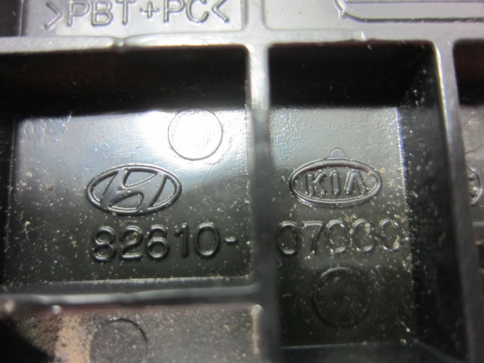 KIA Picanto 1 generation (2004-2011) Priekinių kairių durų vidinis rankenos rėmelis 8261007000 24962670