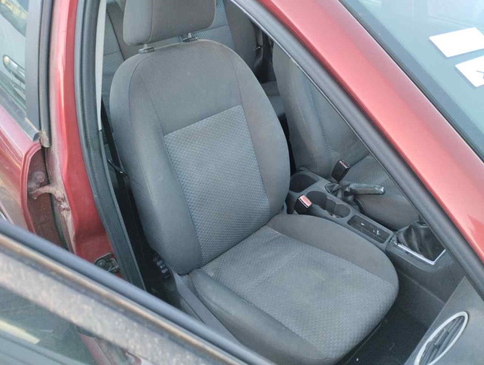 FORD Focus 2 generation (2004-2011) Front Right Seat 25323238
