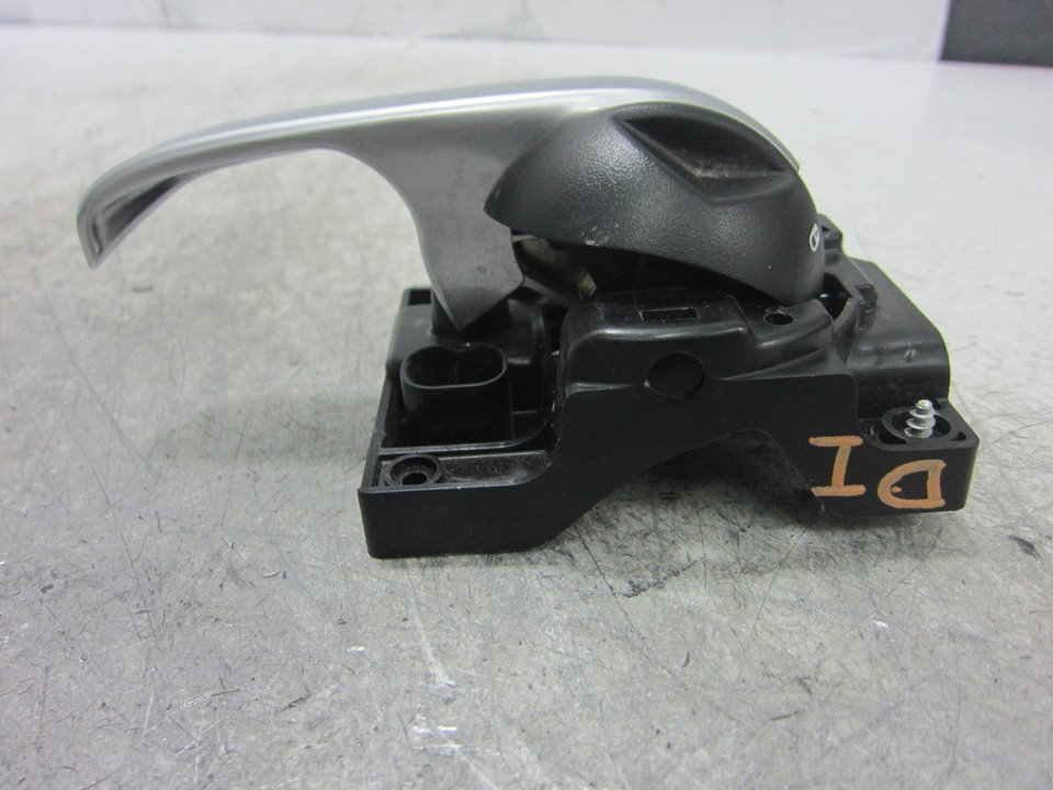 FIAT 500X 1 generation (2014-2024) Кронштейн ручки передней левой двери 24885105