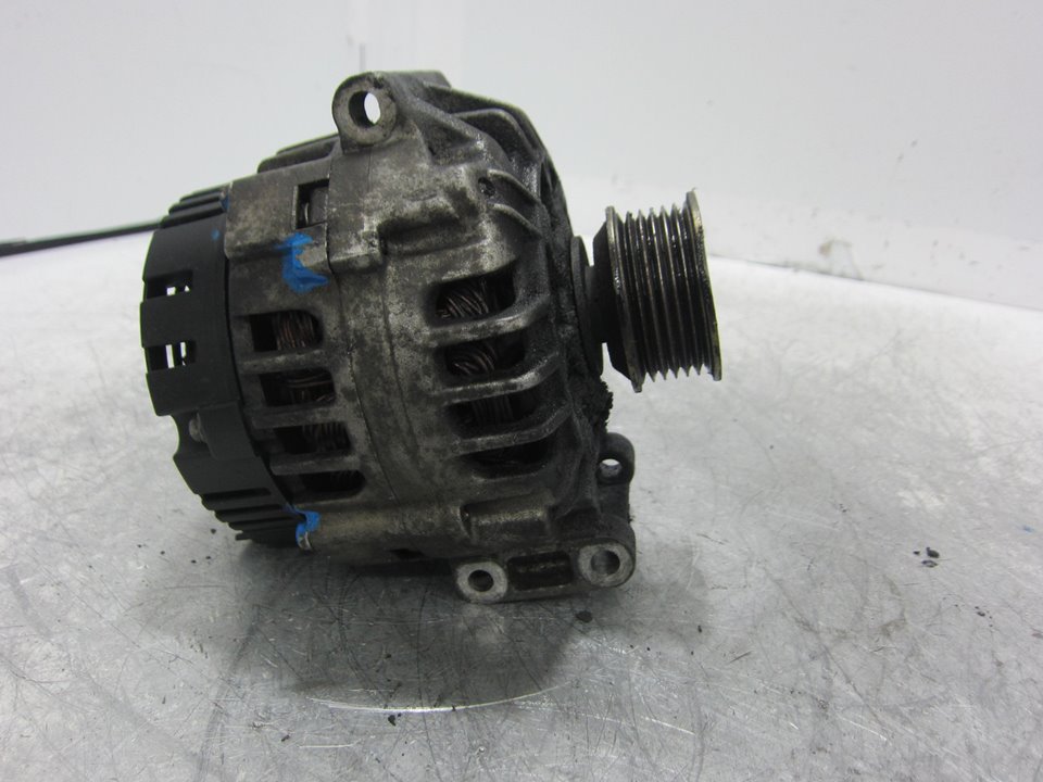 RENAULT Tiguan 1 generation (2007-2017) Alternator 8200030635 23806817