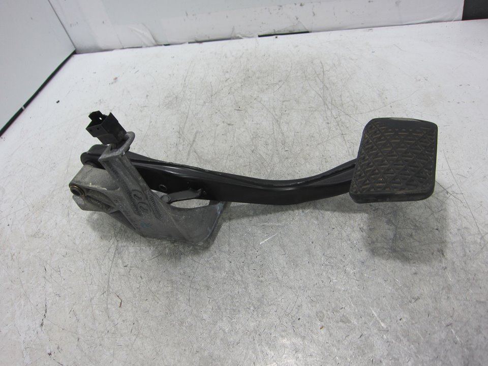 MERCEDES-BENZ CLS-Class C219 (2004-2010) Bromspedal A2112900719 24963321