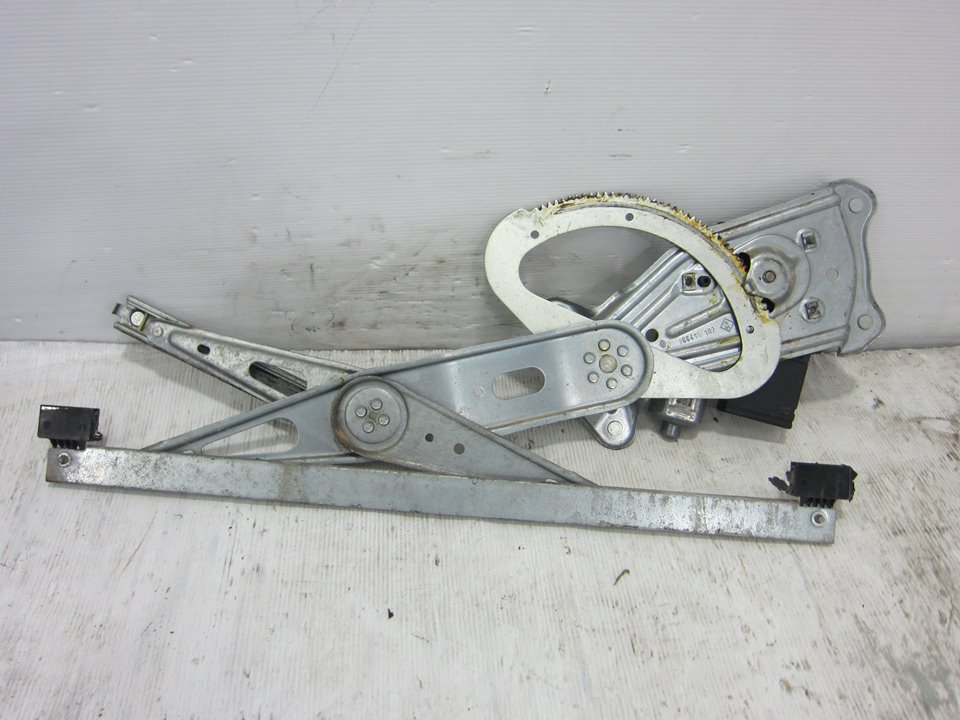 RENAULT Scenic 3 generation (2009-2015) Front Right Door Window Regulator 807302741R 24961566