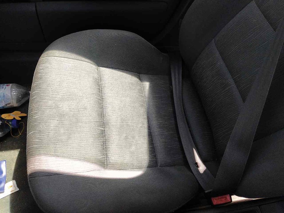 AUDI A6 C5/4B (1997-2004) Front Right Seat 25415330