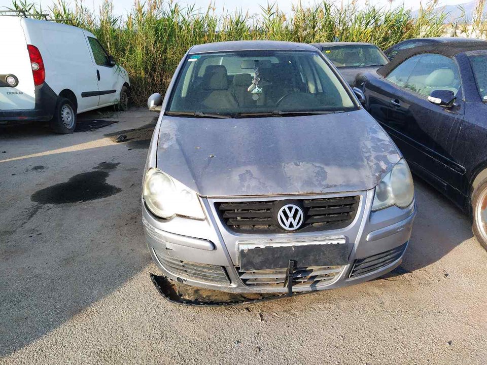 VOLKSWAGEN Polo 4 generation (2001-2009) Охлаждающий радиатор 6Q0121253R 25703222