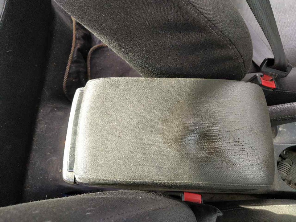 VOLKSWAGEN Passat B5 (1996-2005) Armrest 25415613