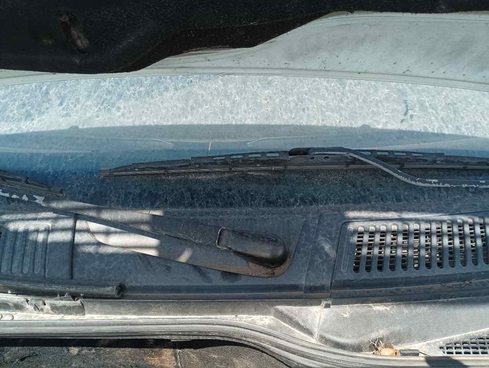 KIA Front Windshield Wiper Mechanism 25338931