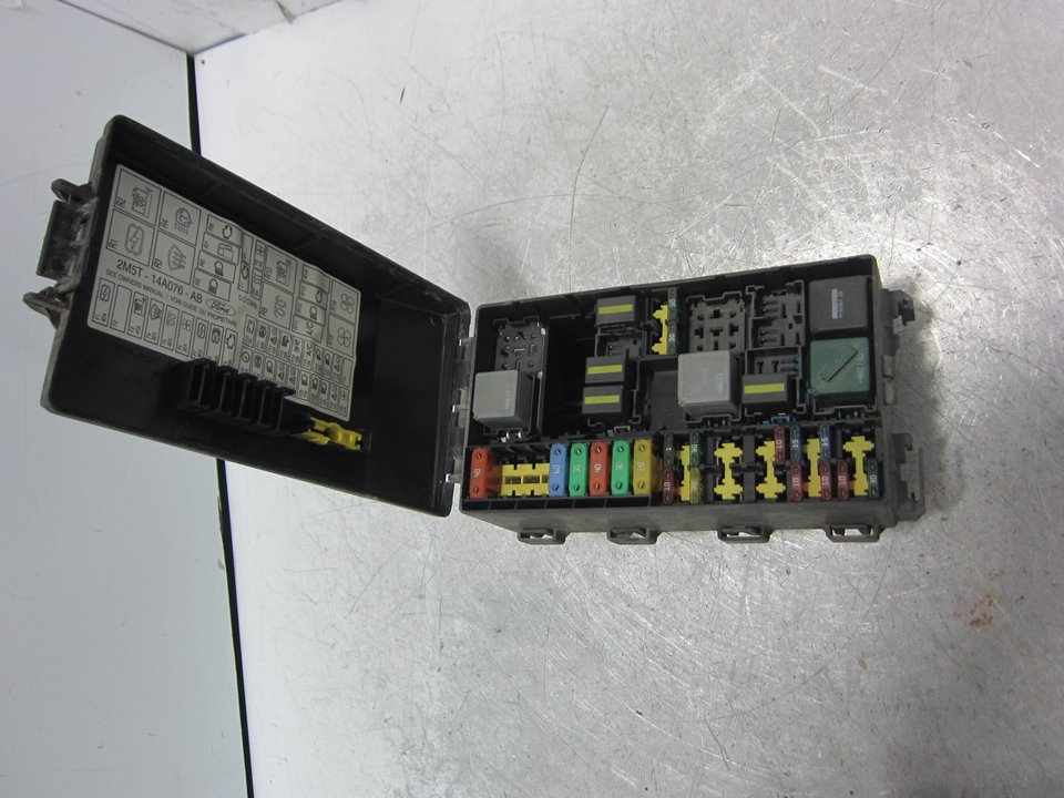 FORD Focus 1 generation (1998-2010) Fuse Box 98AG14A142AD 25369909