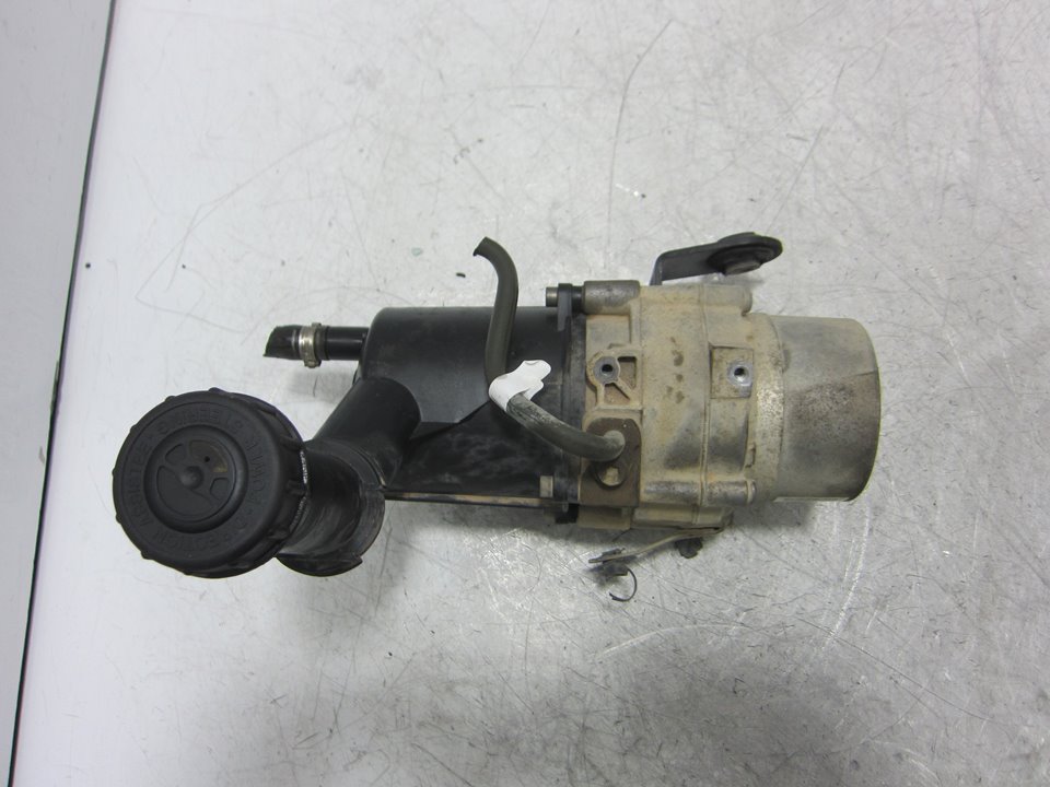 CITROËN C4 1 generation (2004-2011) Power Steering Pump 9686925480 23568258