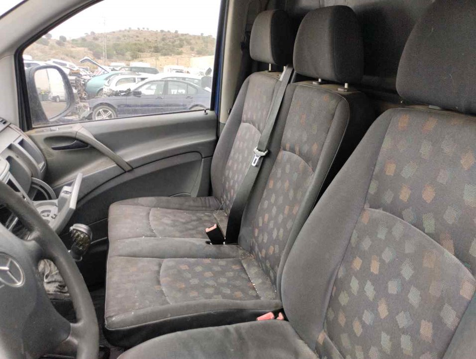 MERCEDES-BENZ Vito W639 (2003-2015) Front Right Seat 25782303