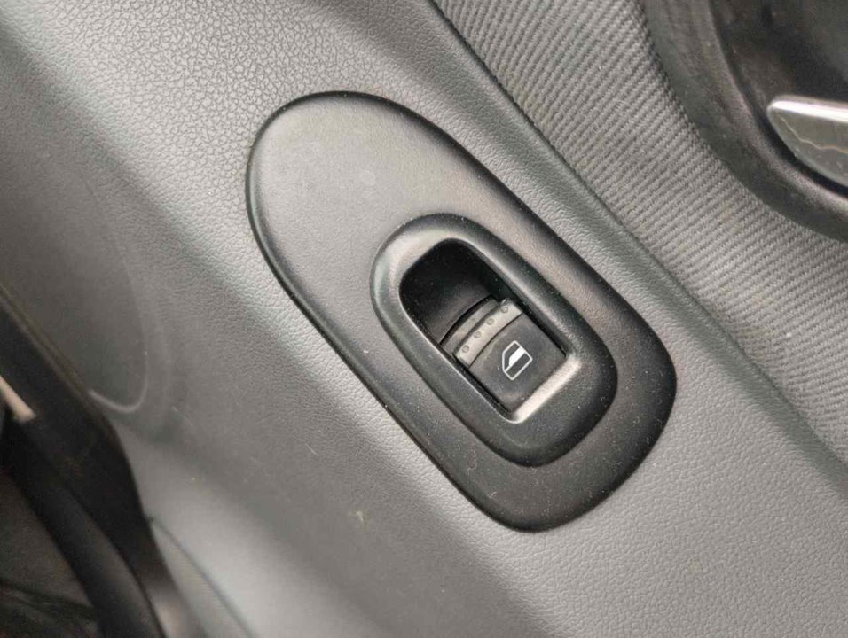 SEAT Toledo 2 generation (1999-2006) Priekinių dešinių durų langų pakėlimo mygtukai 25348047