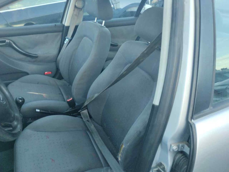 SEAT Toledo 2 generation (1999-2006) Front Left Seatbelt 25348297