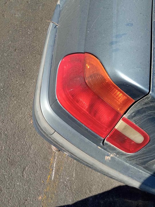 BMW 3 Series E46 (1997-2006) Rear Left Taillight 25372936