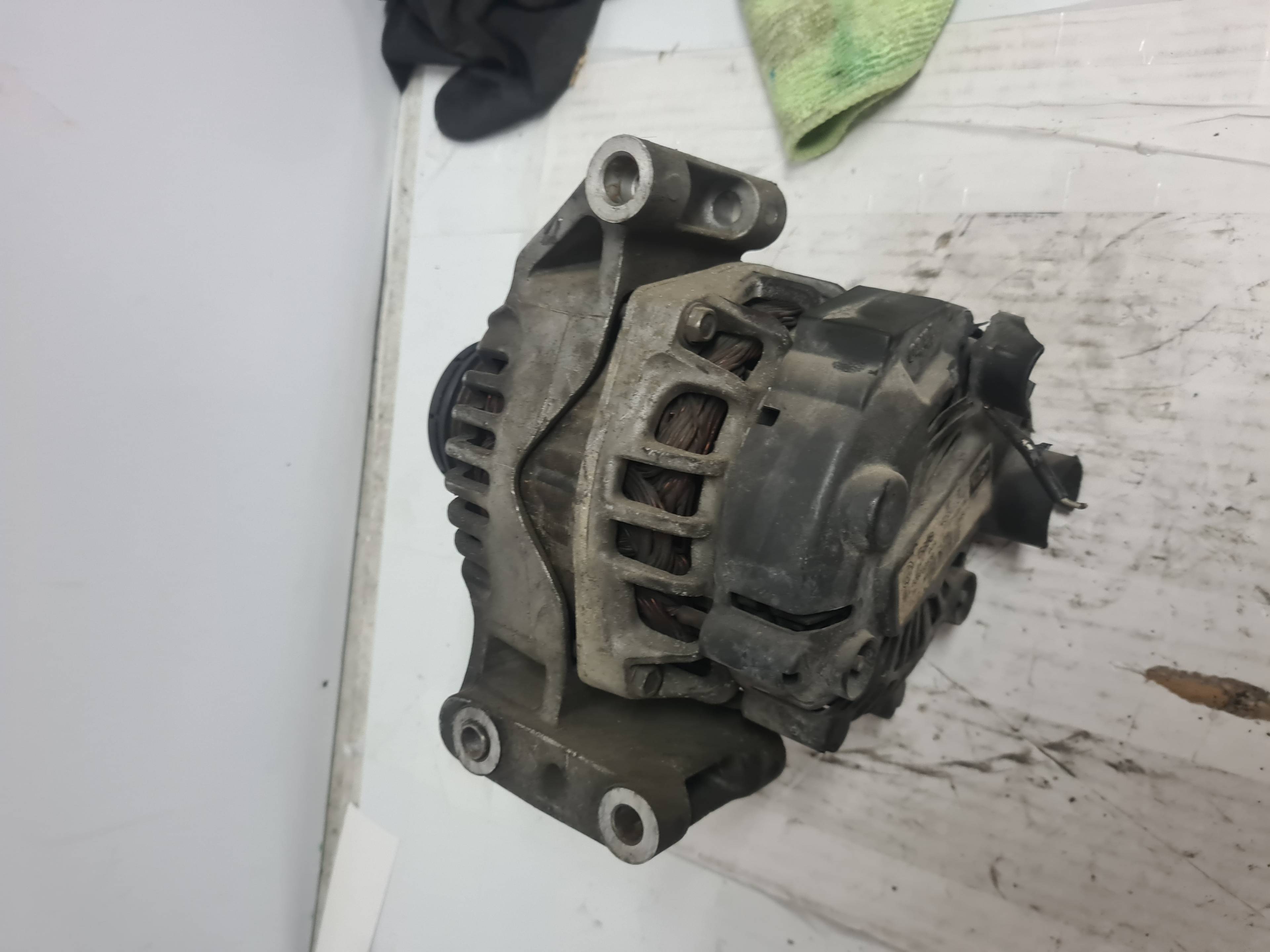 Alternador 199A2000 46823547 de Fiat Doblo furgoneta/monovolumen (223_) 2006-2005 75 CV con 179041 km - pieza usada