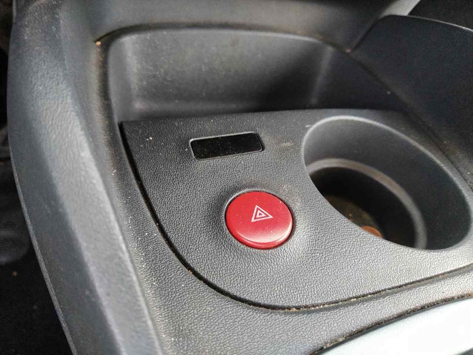 CHEVROLET Leon 2 generation (2005-2012) Tlačítko pro nouzové situace 25375176