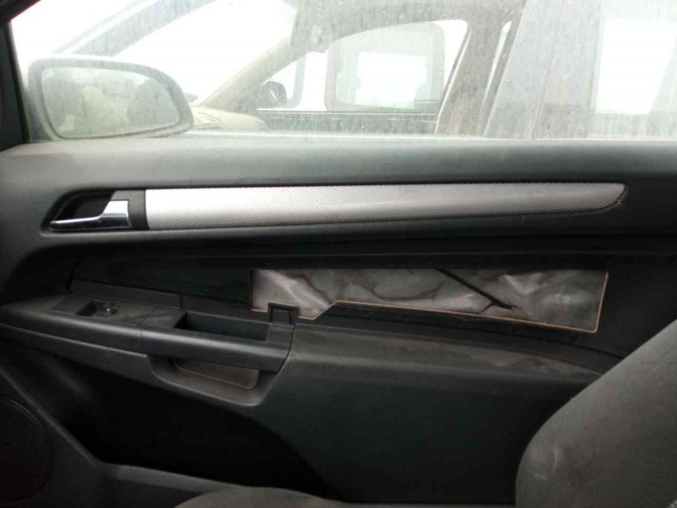 OPEL Astra H (2004-2014) Front høyre dørpanel 25417954