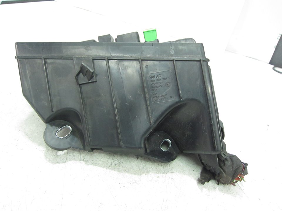 SEAT Toledo 3 generation (2004-2010) Блок предохранителей 5Q0937132A 24287847