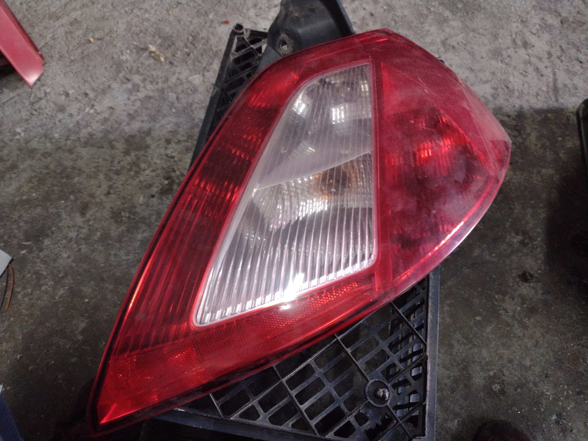 RENAULT Megane 2 generation (2002-2012) Rear Right Taillight Lamp 8200073237 21277168