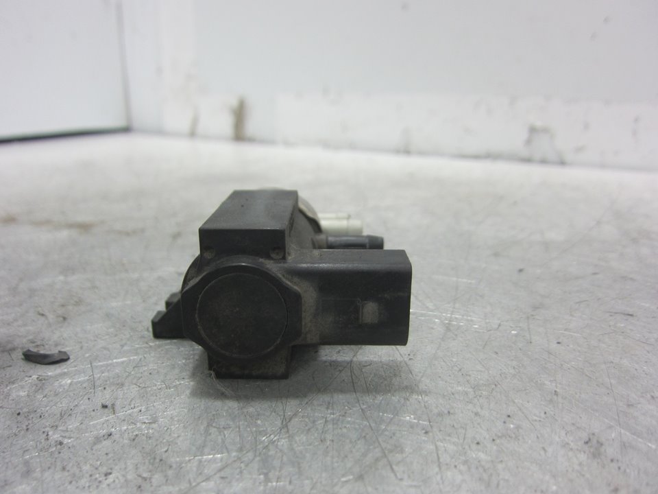 BMW 3 Series E46 (1997-2006) Solenoid Valve 1J0906627B 25570874