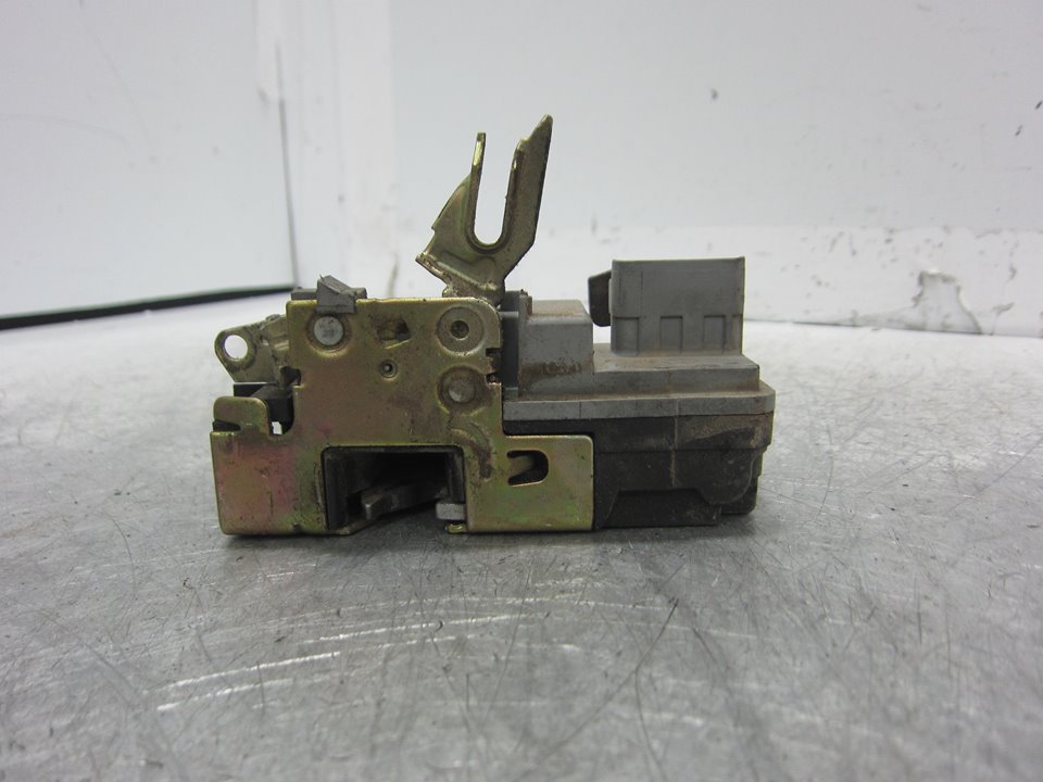 CITROËN Xsara 1 generation (1997-2004) Front Left Door Lock 981620 25764381