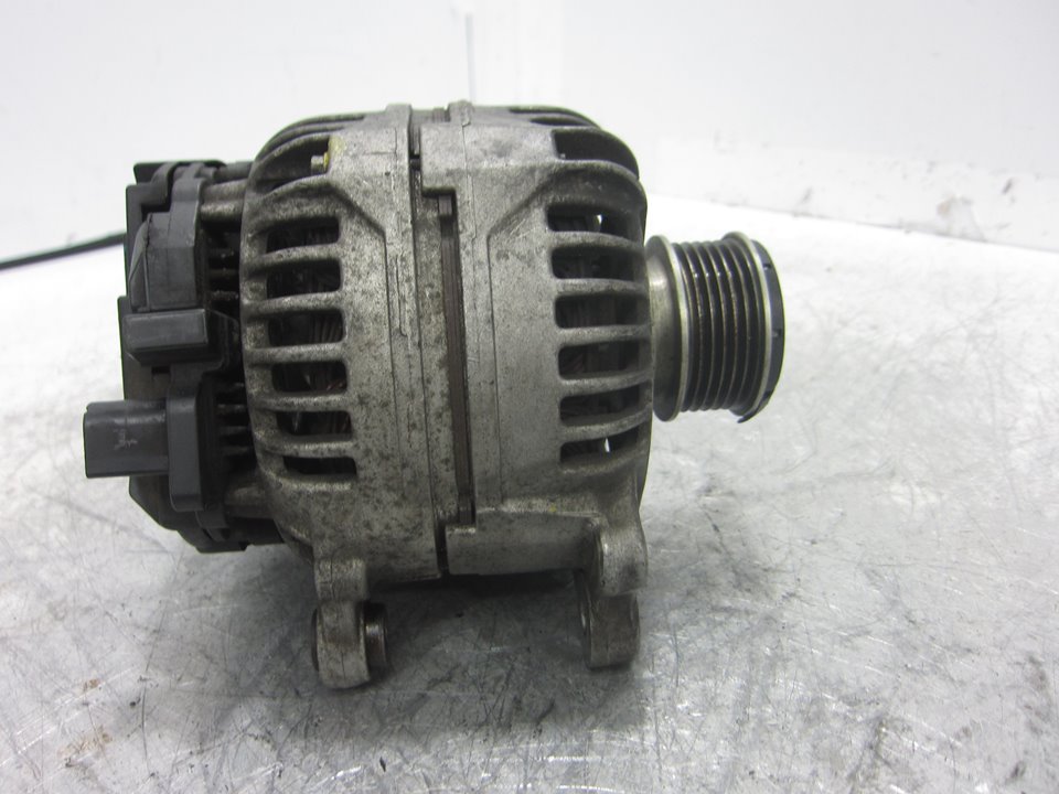 ALFA ROMEO A3 8L (1996-2003) Alternator 028903028E 24926045