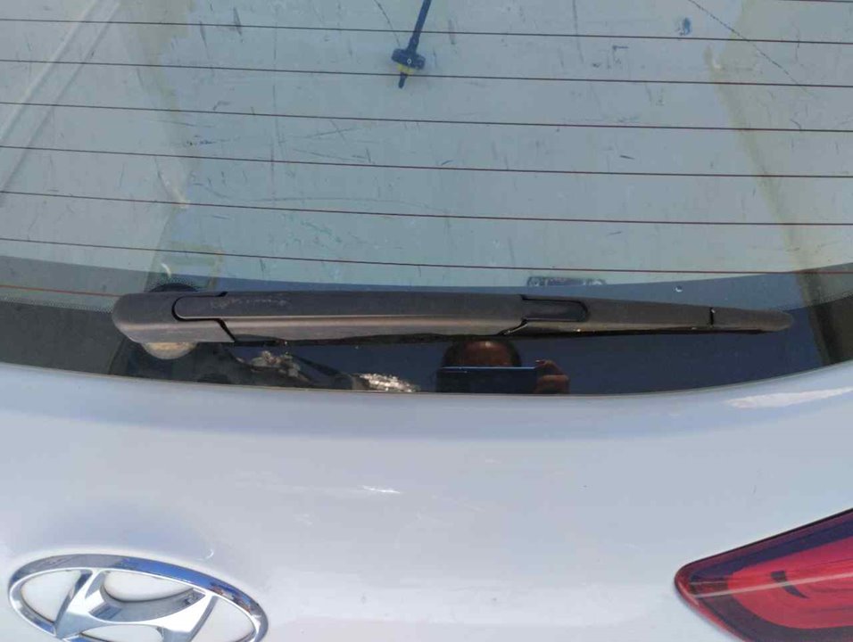 HYUNDAI i20 IB (2 generation) (2014-2020) Tailgate Window Wiper Arm 25577973