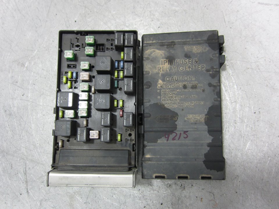 CHRYSLER Voyager 4 generation (2001-2007) Fuse Box 05144580AC 27264068