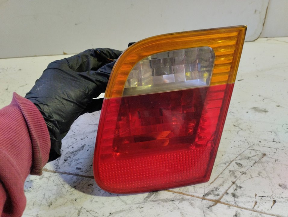 BMW 3 Series E46 (1997-2006) Rear Right Taillight Lamp 6907938 24955656