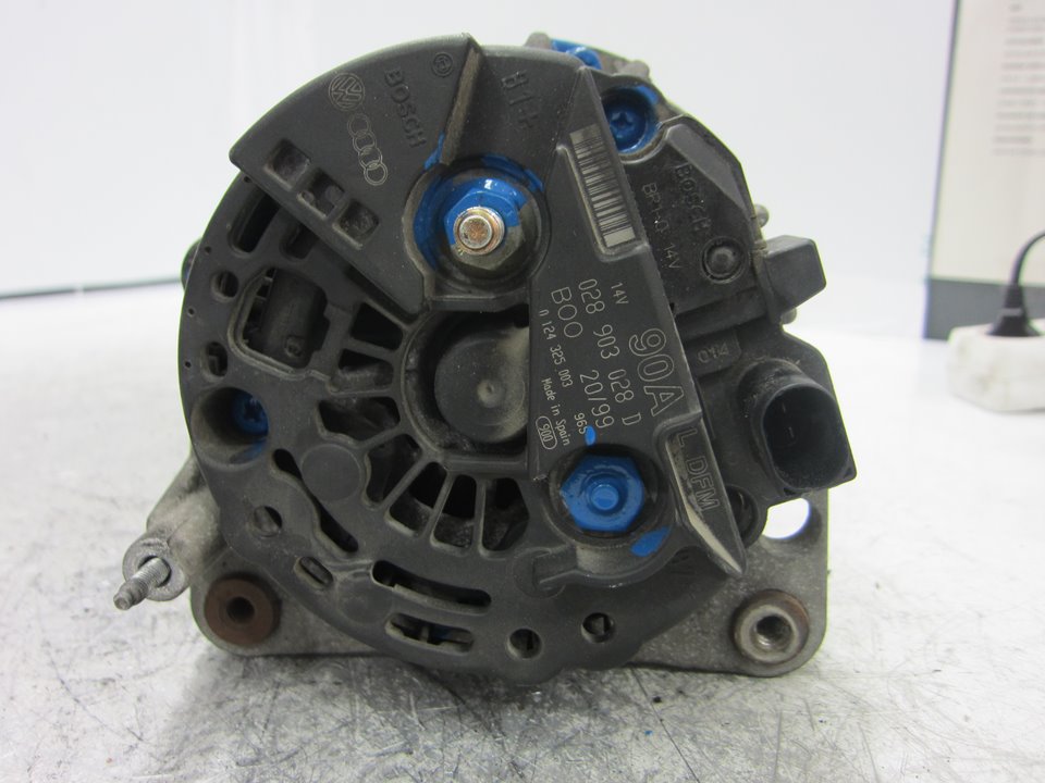 CHEVROLET Bora 1 generation (1998-2005) Alternator 028903028D 21918303