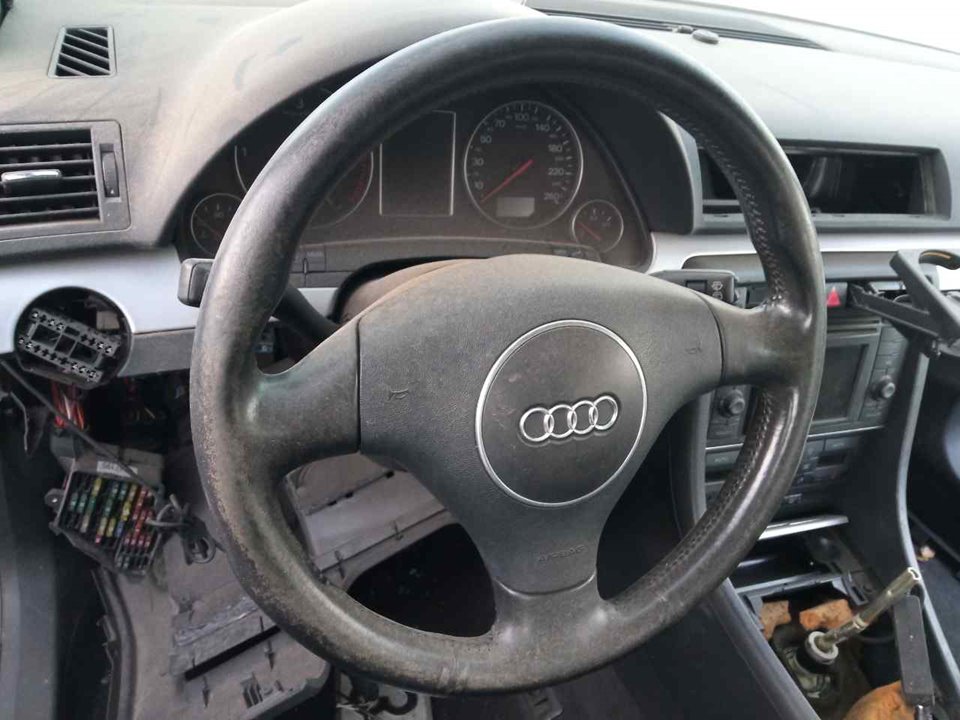 AUDI A4 B6/8E (2000-2005) Steering Wheel 25439342