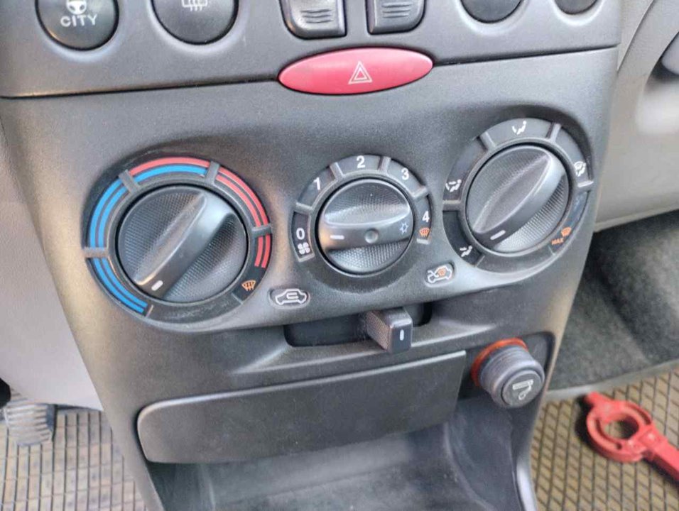 FIAT Нагревательный вентиляторный моторчик салона 25381457