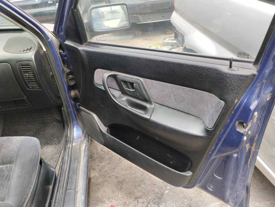 SEAT Cordoba 1 generation (1993-2003) Lève-vitre de porte avant droite 25329086