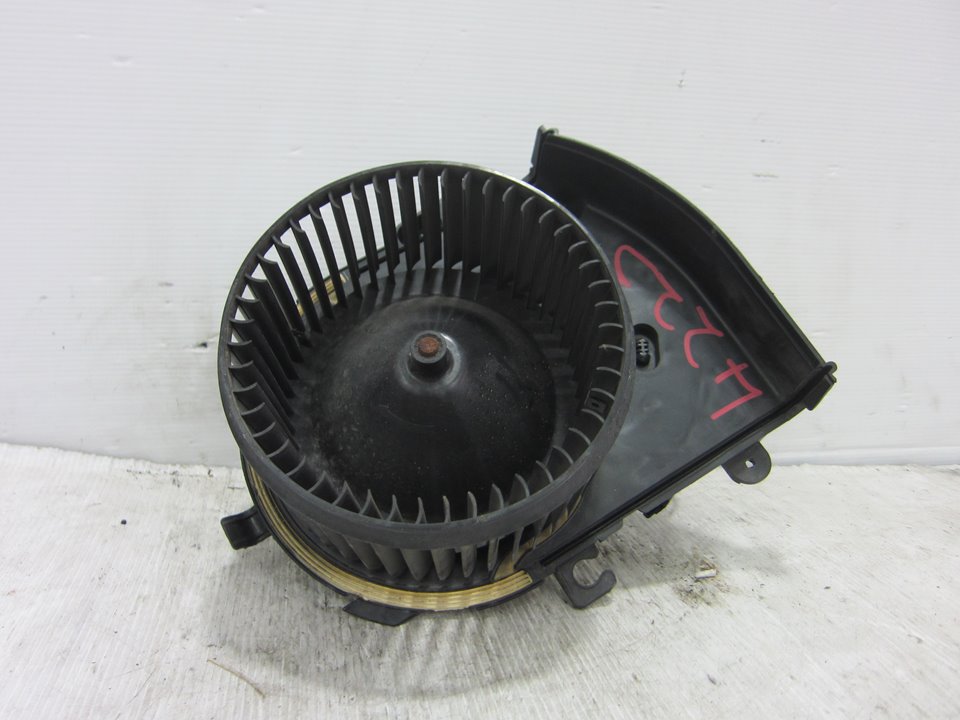 PEUGEOT Expert 2 generation (2007-2020) Нагревательный вентиляторный моторчик салона 1401366880 24957679