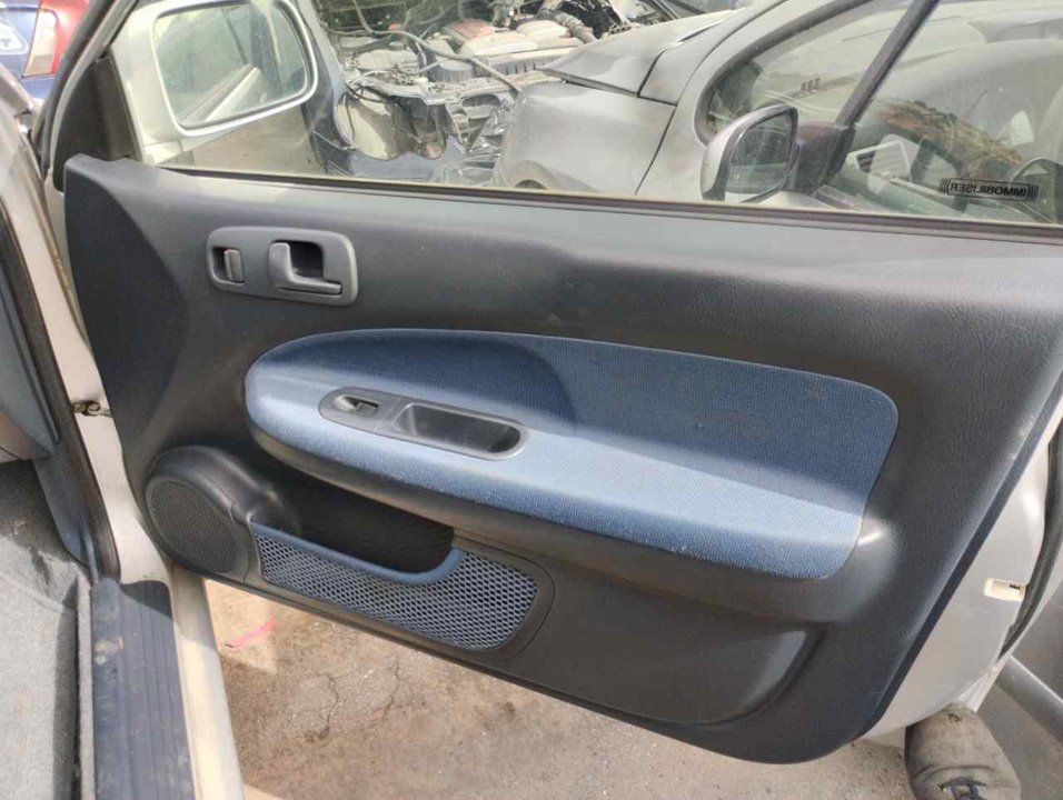 HONDA HR-V 1 generation (1998-2006) Främre höger dörrpanel 25343735