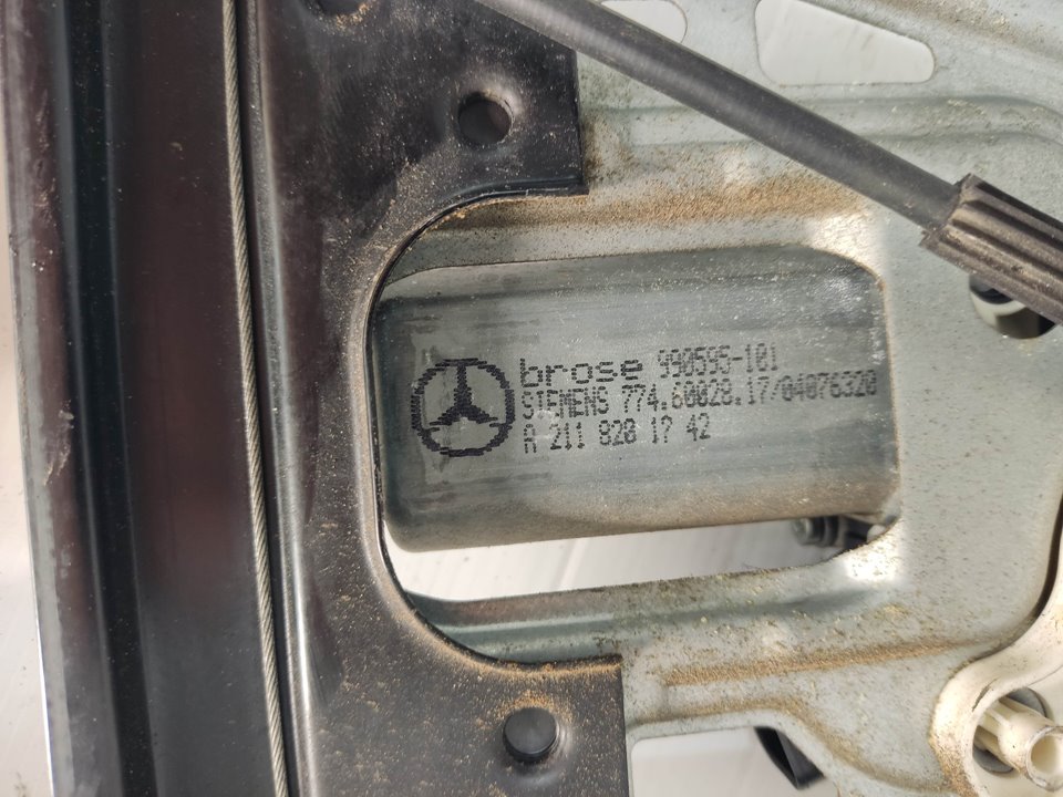 MERCEDES-BENZ C-Class W203/S203/CL203 (2000-2008) Vindusregulator foran høyre dør A2118201742 21137826