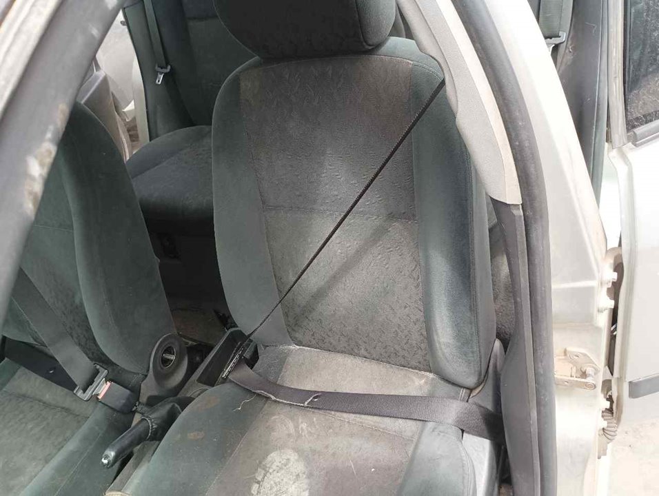 FORD Focus 1 generation (1998-2010) Front Left Seatbelt 25338201