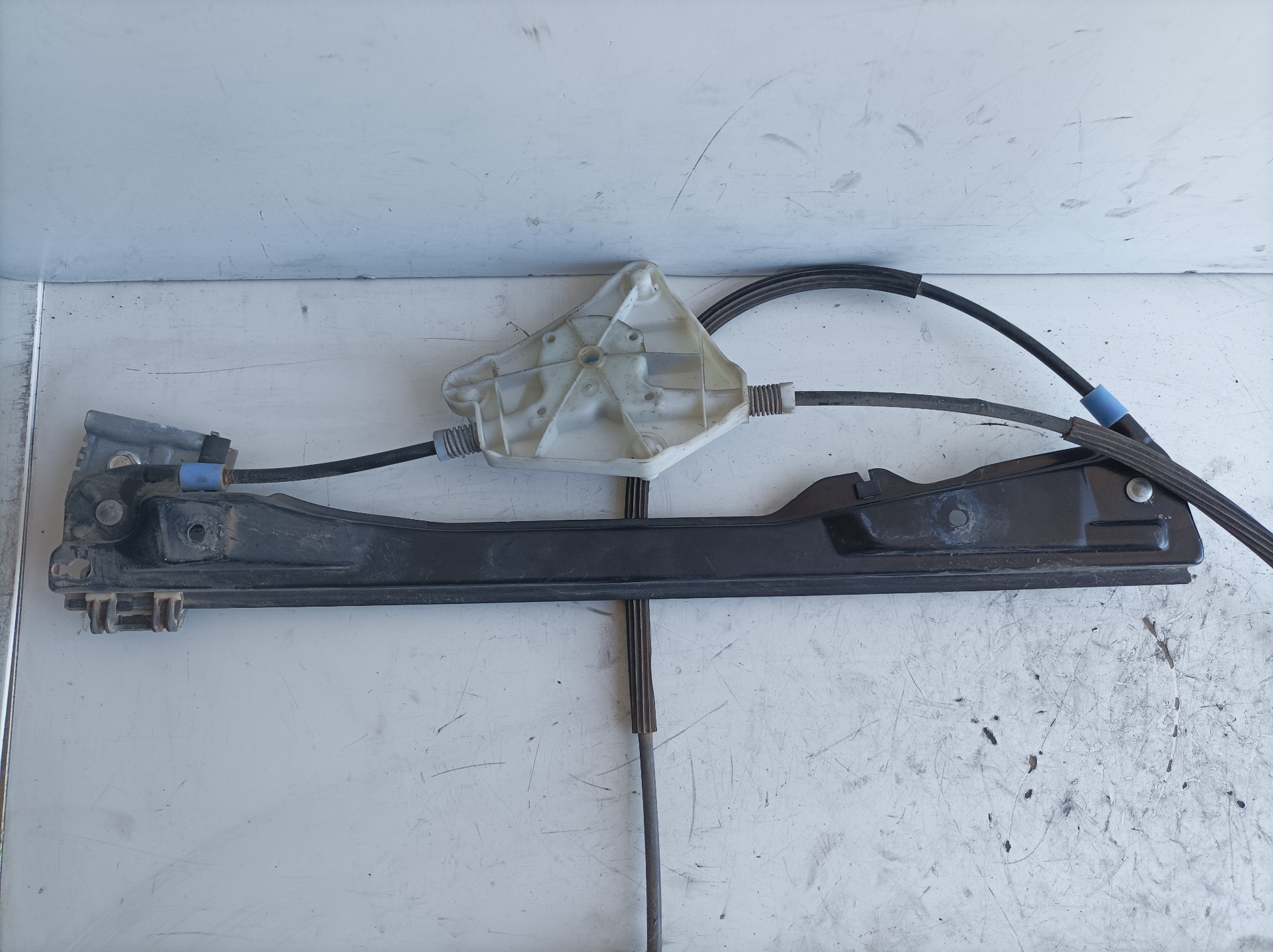 SEAT Cordoba 2 generation (1999-2009) Front Left Door Window Regulator 6L3837461 21280643