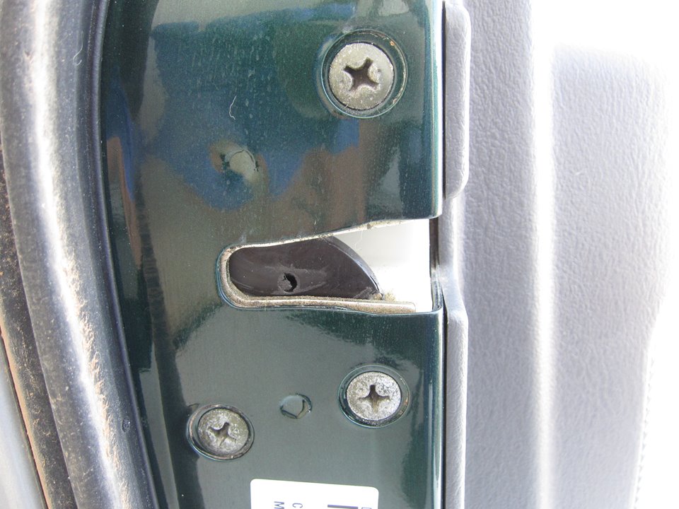 MITSUBISHI L200 3 generation (1996-2006) Rear Left Door Lock 24961246