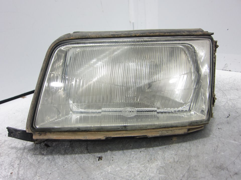 AUDI 100 4A/C4 (1990-1994) Ľavé predné svetlomety 302137169 24926305