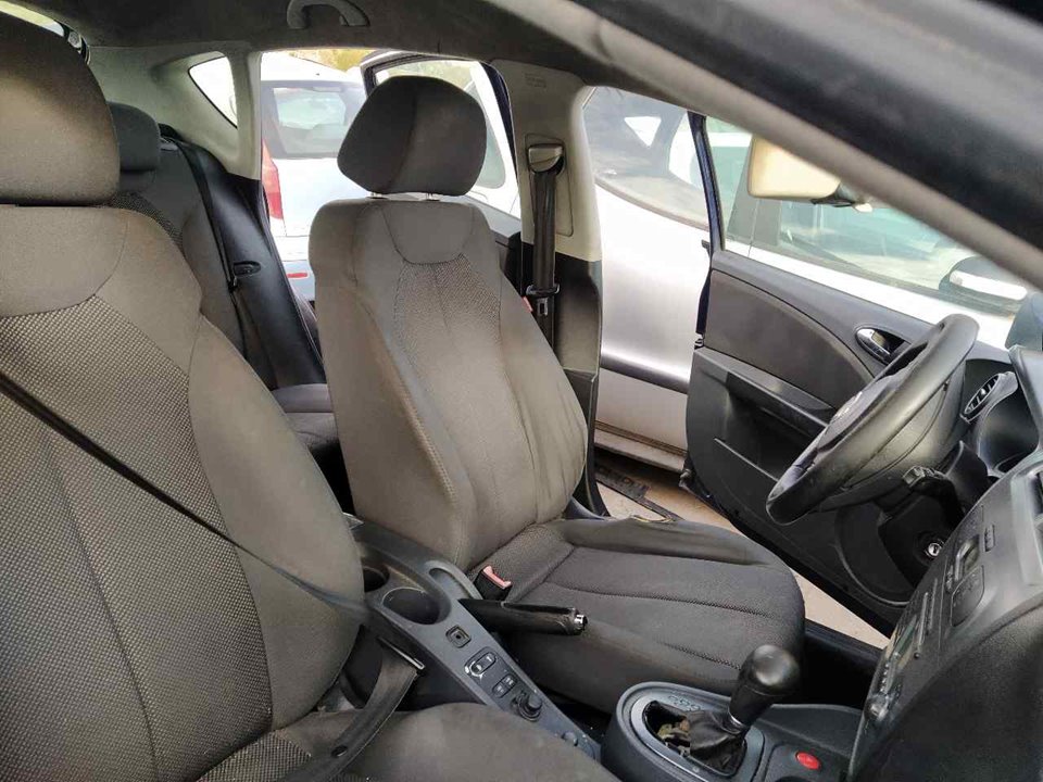 SEAT Leon 2 generation (2005-2012) Front Left Seat 25375173