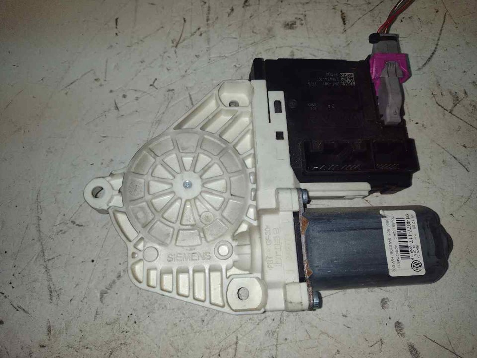 VOLKSWAGEN Passat CC 1 generation (2008-2017) Front Right Door Window Control Motor 3C0959792A 21284101