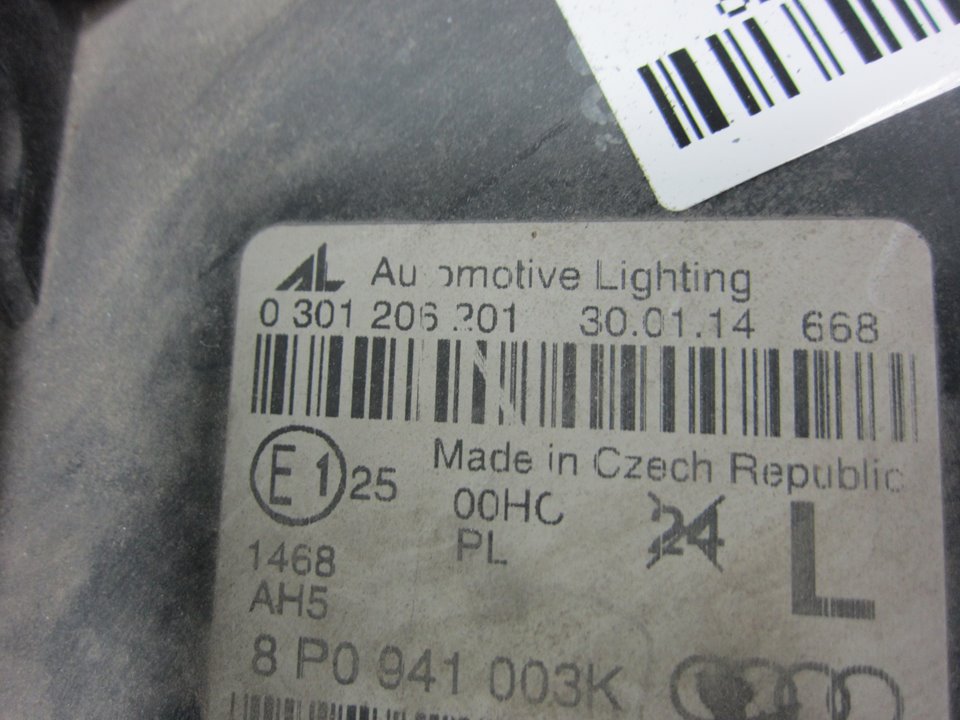 AUDI A3 8P (2003-2013) Front Left Headlight 0301206201 25085396