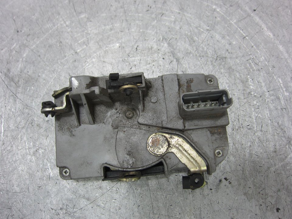 PEUGEOT 206 1 generation (1998-2009) Front Left Door Lock 9135H3 25758055