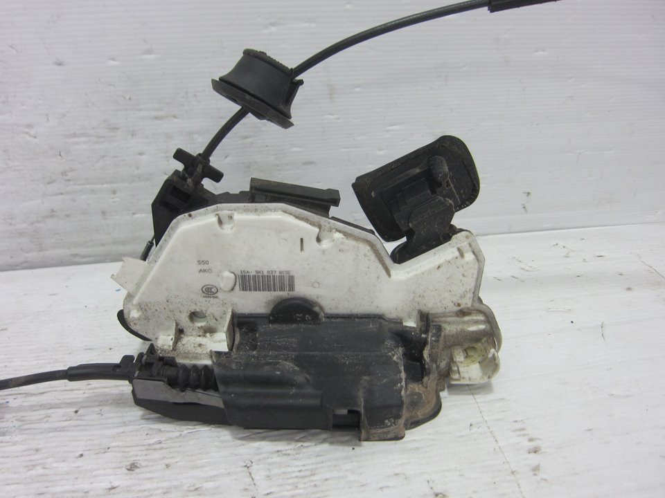 SEAT Leon 3 generation (2012-2020) Front Left Door Lock 5K1837015E 26582240