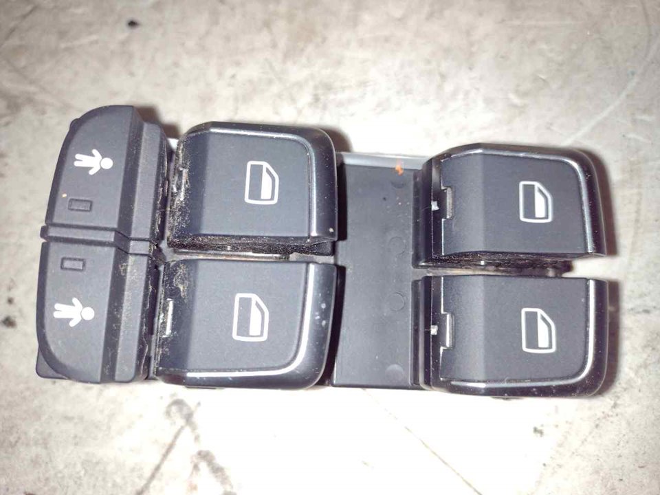 AUDI RS 3 8VA (2015-2021) Priekinių kairių durų langų pakėlimo mygtukai 8V0959851E 21308441