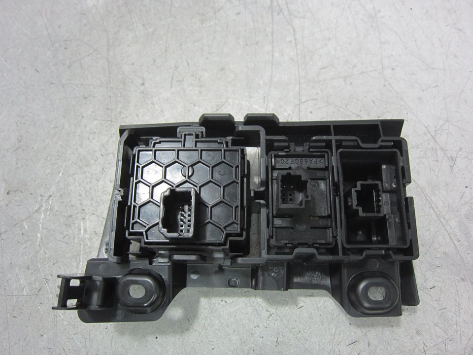 RENAULT Trafic 2 generation (2001-2015) Switches 1259305X 24937015