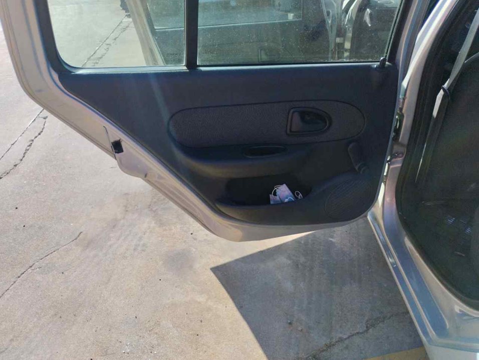 RENAULT Clio 3 generation (2005-2012) Aizmugurējo kreiso durvju logu pacēlājs 25330454