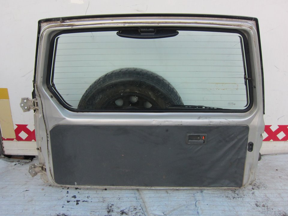 SUZUKI Vitara 1 generation (1988-2006) Облицовка на капака на задната врата 24952635