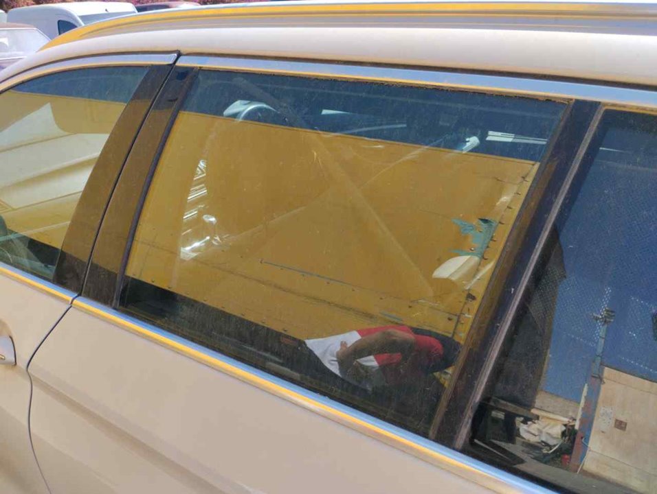 BMW 5 Series F10/F11 (2009-2017) Прозорец на задната лява врата 43R00049 25428435