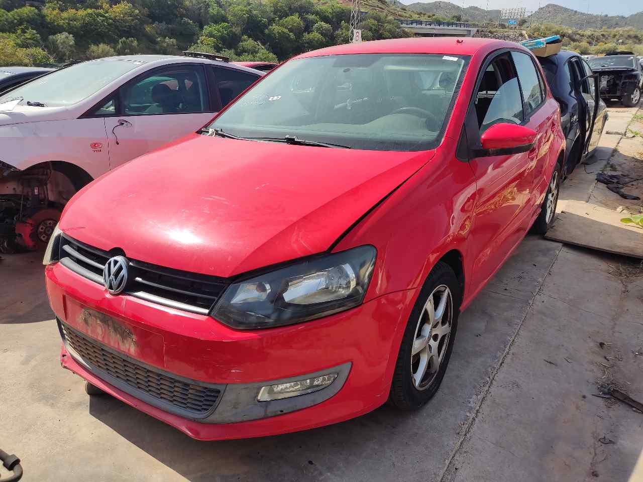 VOLKSWAGEN Polo 5 generation (2009-2017) Priekinis kairys pusašis 6R0407761A 21283896