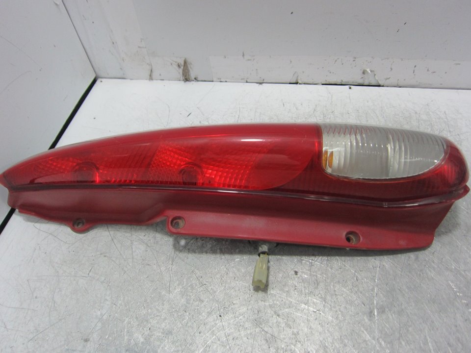 FORD Rezzo 1 generation (2004-2009) Rear Right Taillight Lamp 300527R 25319691